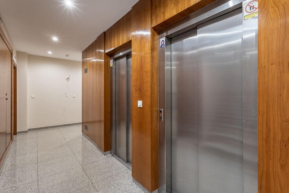 3 quarto Apartamento para venda em Granada cidade com piscina garagem - 498 000 € (Ref: 10098471)