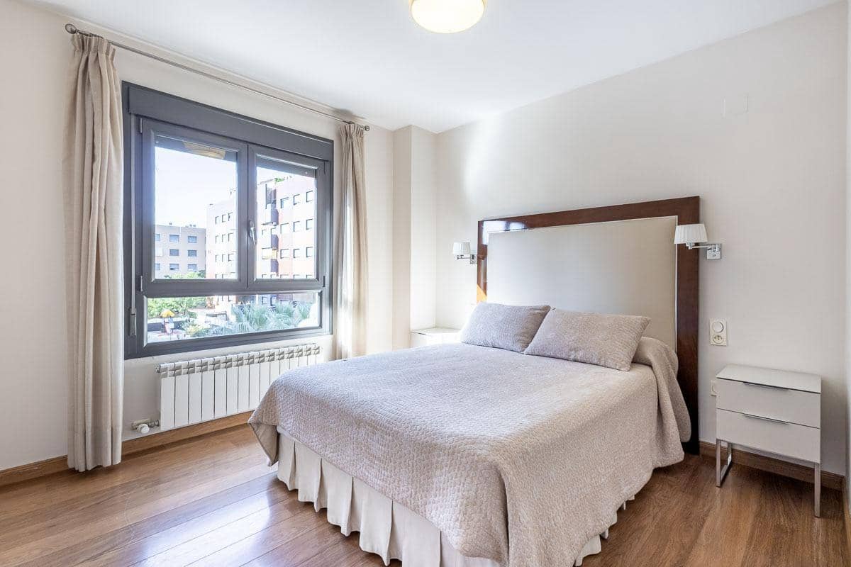 3 quarto Apartamento para venda em Granada cidade com piscina garagem - 498 000 € (Ref: 10098471)