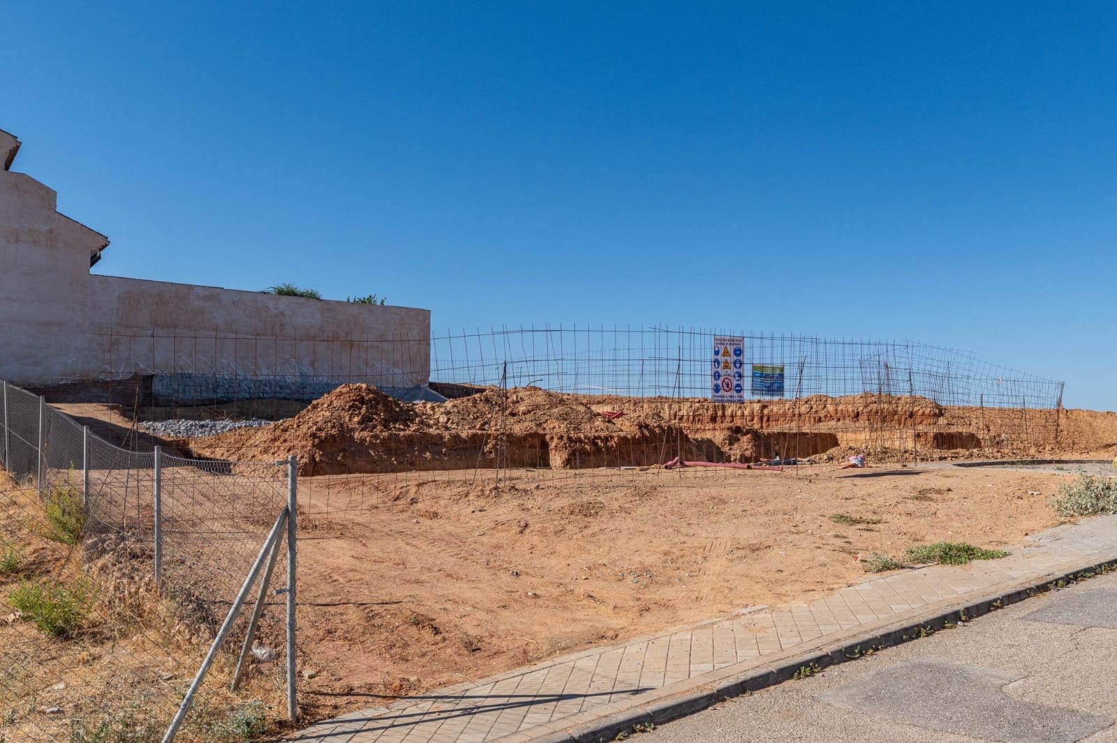 Terrain à Bâtir à vendre à Otura - 220 000 € (Ref: 10109755)