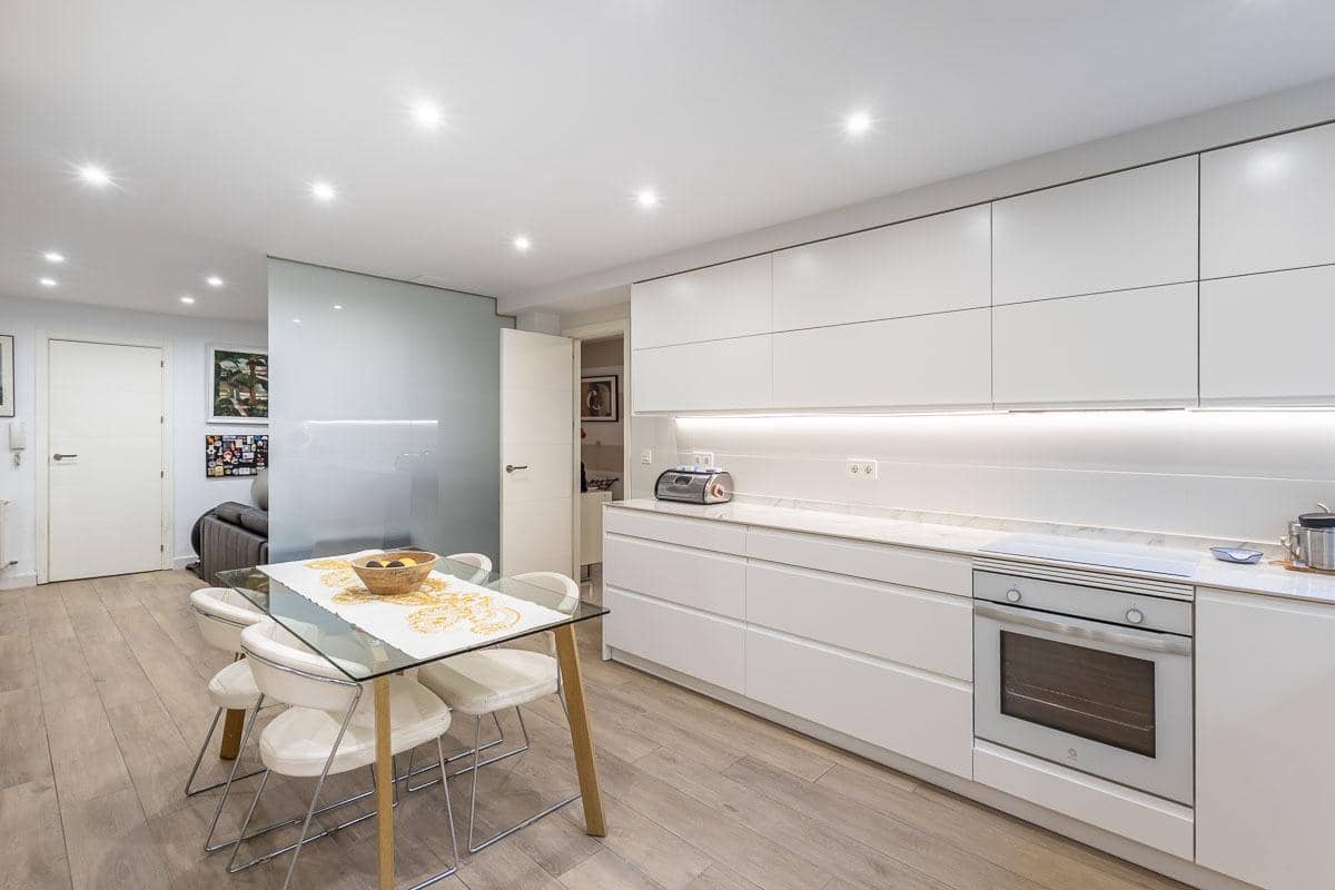 5 sovrum Lägenhet till salu i Granada stad med pool garage - 849 000 € (Ref: 10109757)
