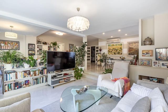 5 sovrum Lägenhet till salu i Granada stad med pool garage - 849 000 € (Ref: 10109757)