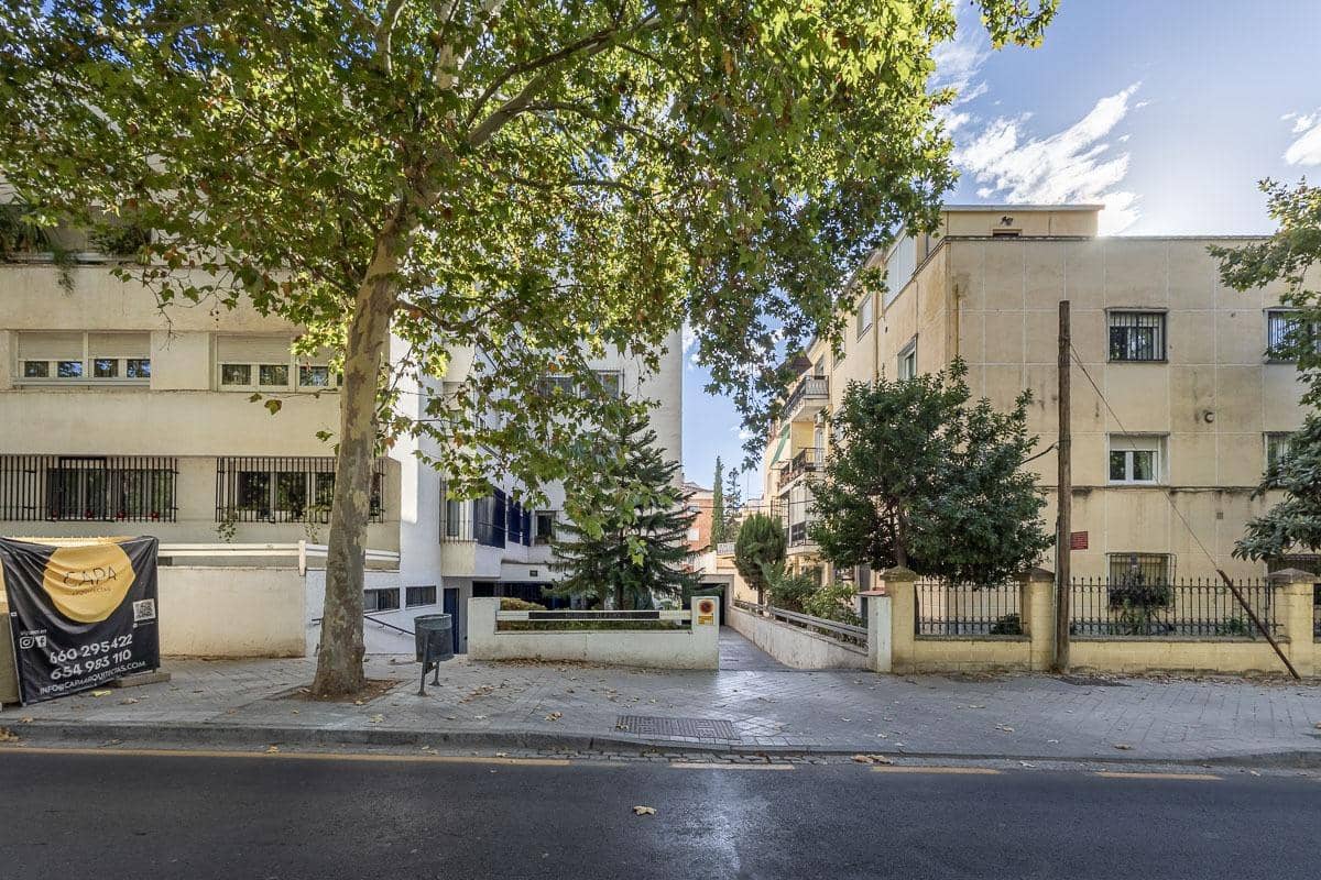5 sovrum Lägenhet till salu i Granada stad med pool garage - 849 000 € (Ref: 10109757)