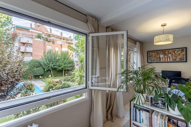 5 sovrum Lägenhet till salu i Granada stad med pool garage - 849 000 € (Ref: 10109757)
