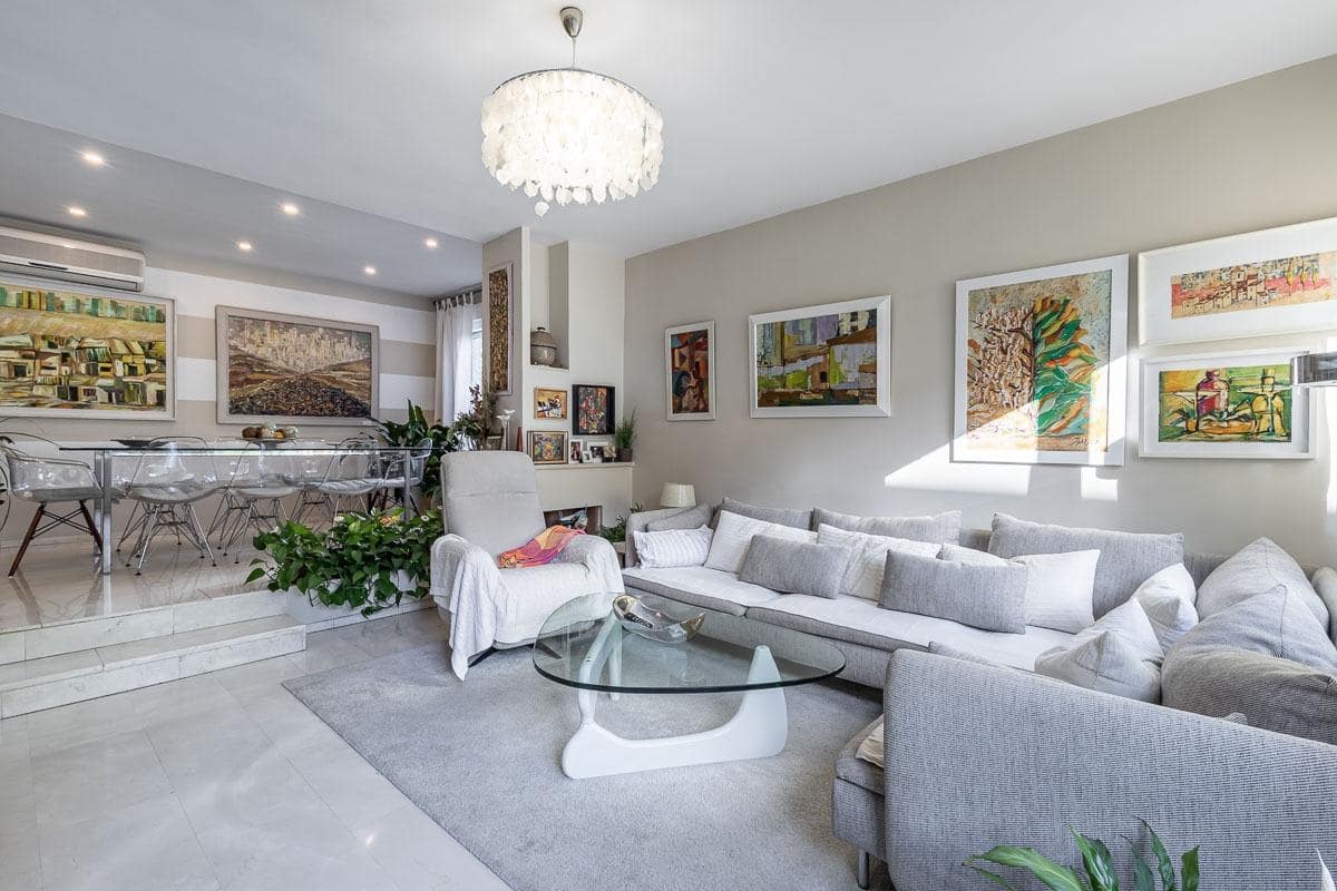 5 sovrum Lägenhet till salu i Granada stad med pool garage - 849 000 € (Ref: 10109757)
