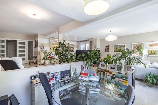 5 sovrum Lägenhet till salu i Granada stad med pool garage - 849 000 € (Ref: 10109757)
