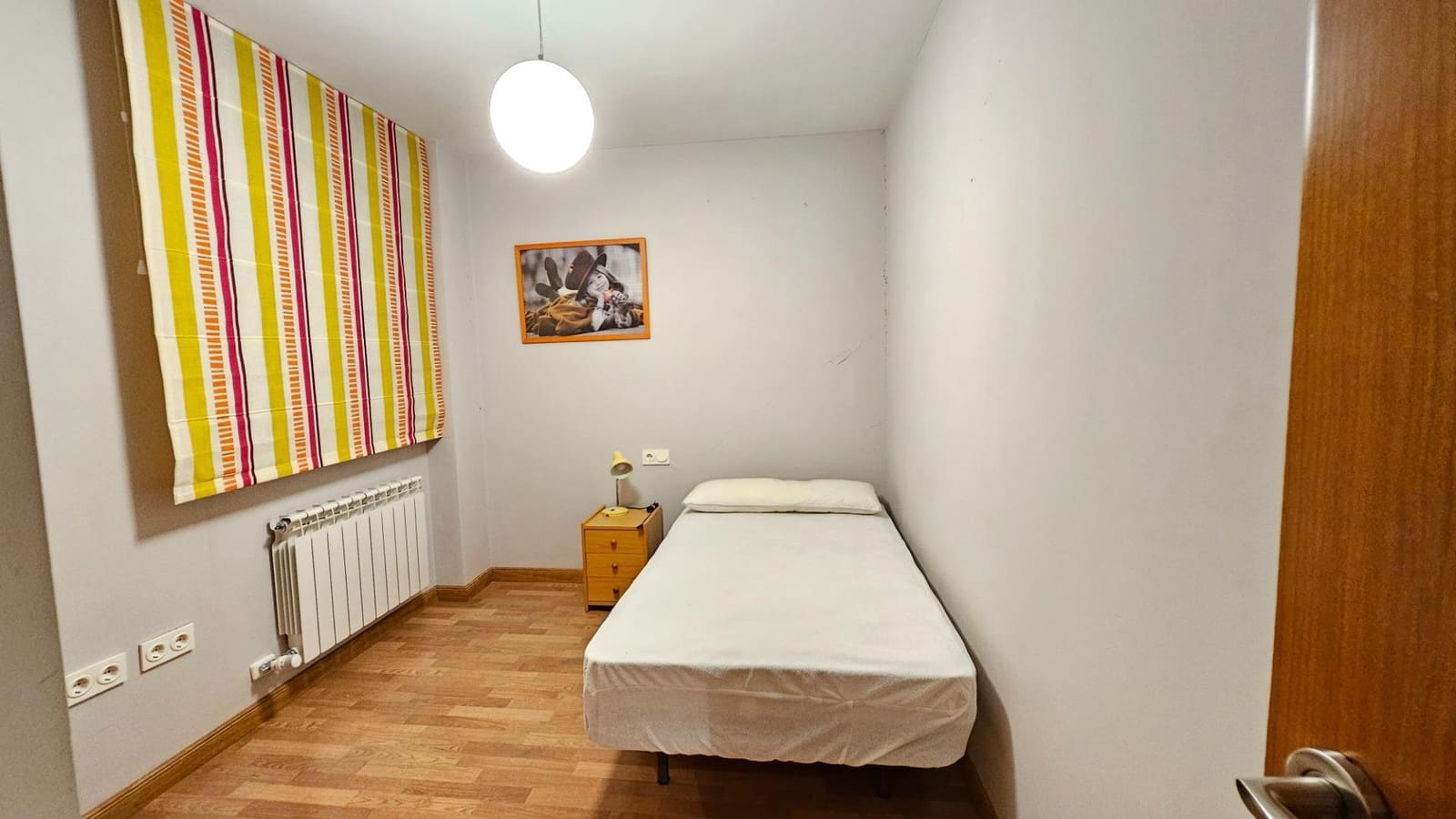 2 soverom Leilighet til leie i Granada by med svømmebasseng garasje - € 1 050 (Ref: 10129564)