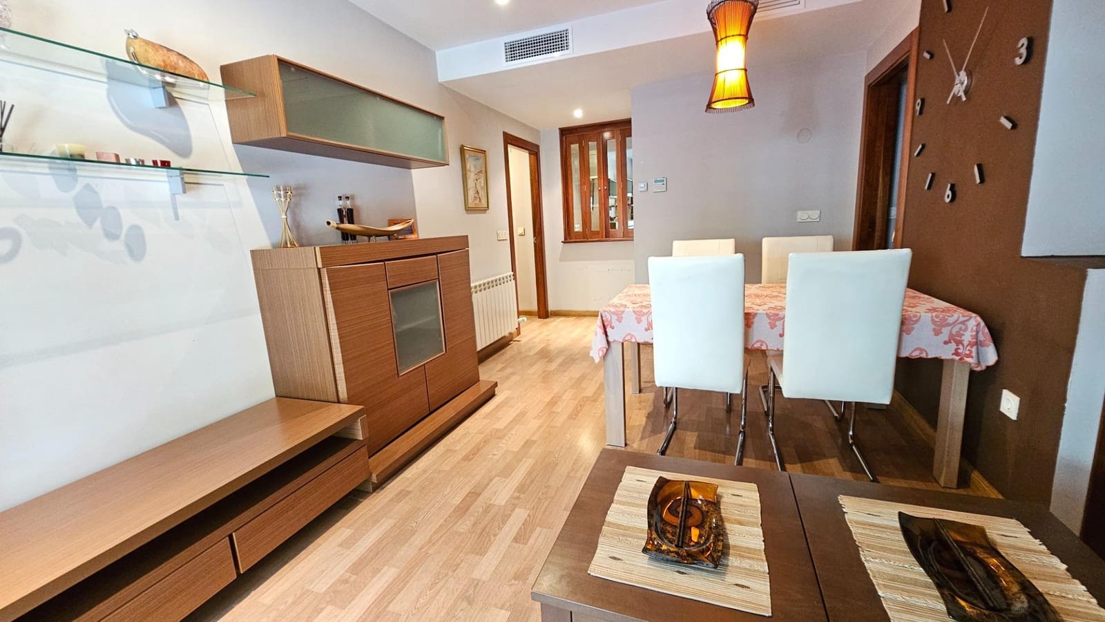 2 soverom Leilighet til leie i Granada by med svømmebasseng garasje - € 1 050 (Ref: 10129564)