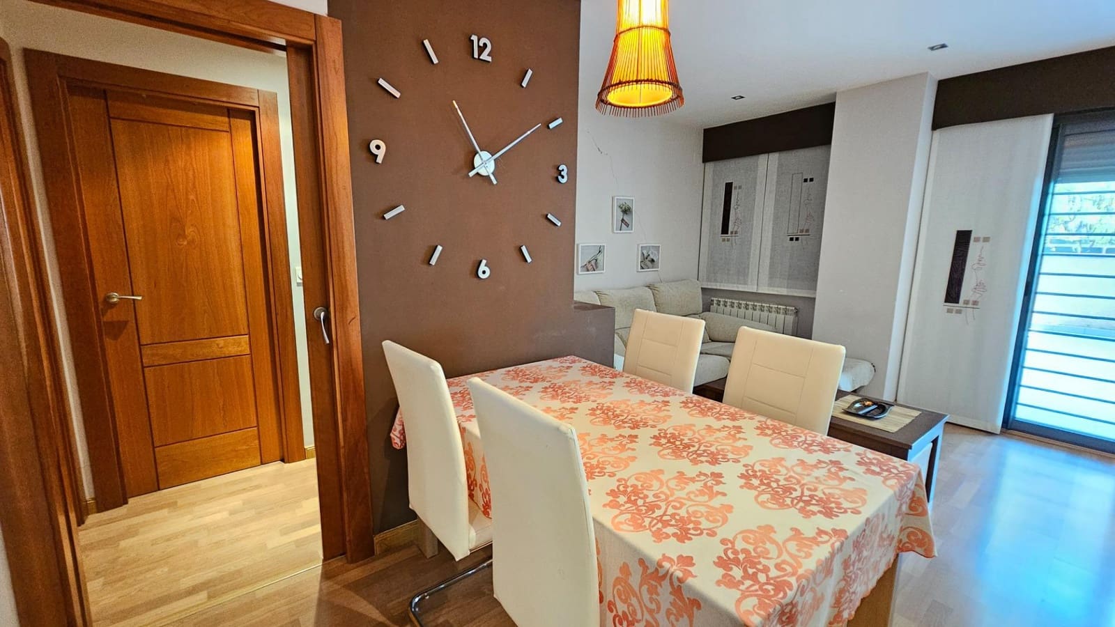2 soverom Leilighet til leie i Granada by med svømmebasseng garasje - € 1 050 (Ref: 10129564)