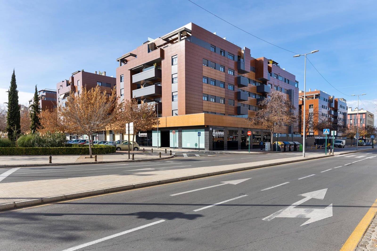 2 soverom Leilighet til leie i Granada by med svømmebasseng garasje - € 1 050 (Ref: 10129564)