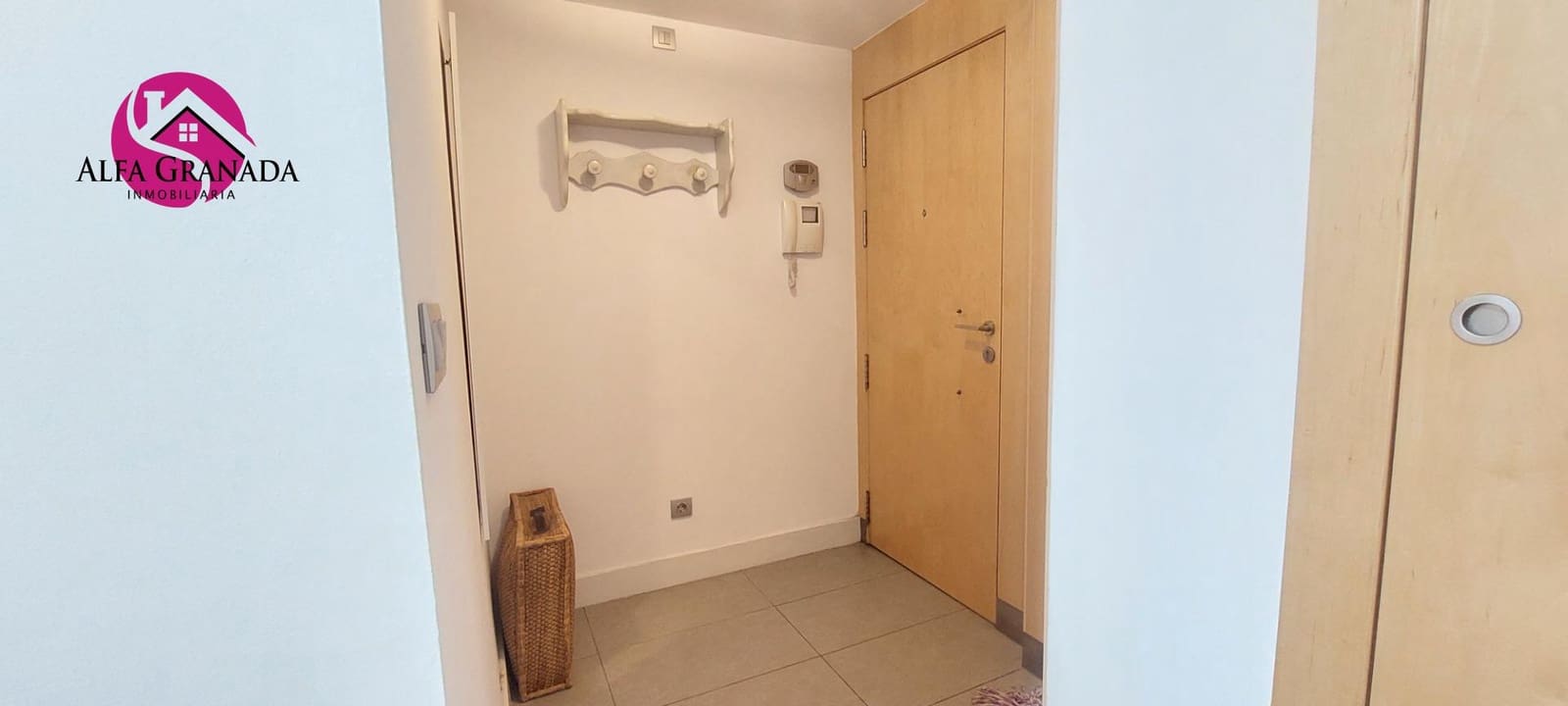 1 soverom Leilighet til leie i Granada by med svømmebasseng garasje - € 750 (Ref: 10147190)