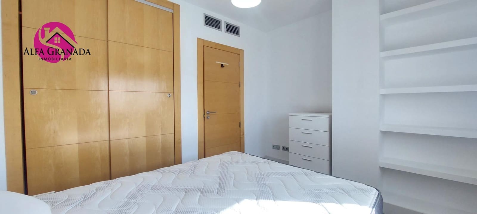 1 soverom Leilighet til leie i Granada by med svømmebasseng garasje - € 750 (Ref: 10147190)
