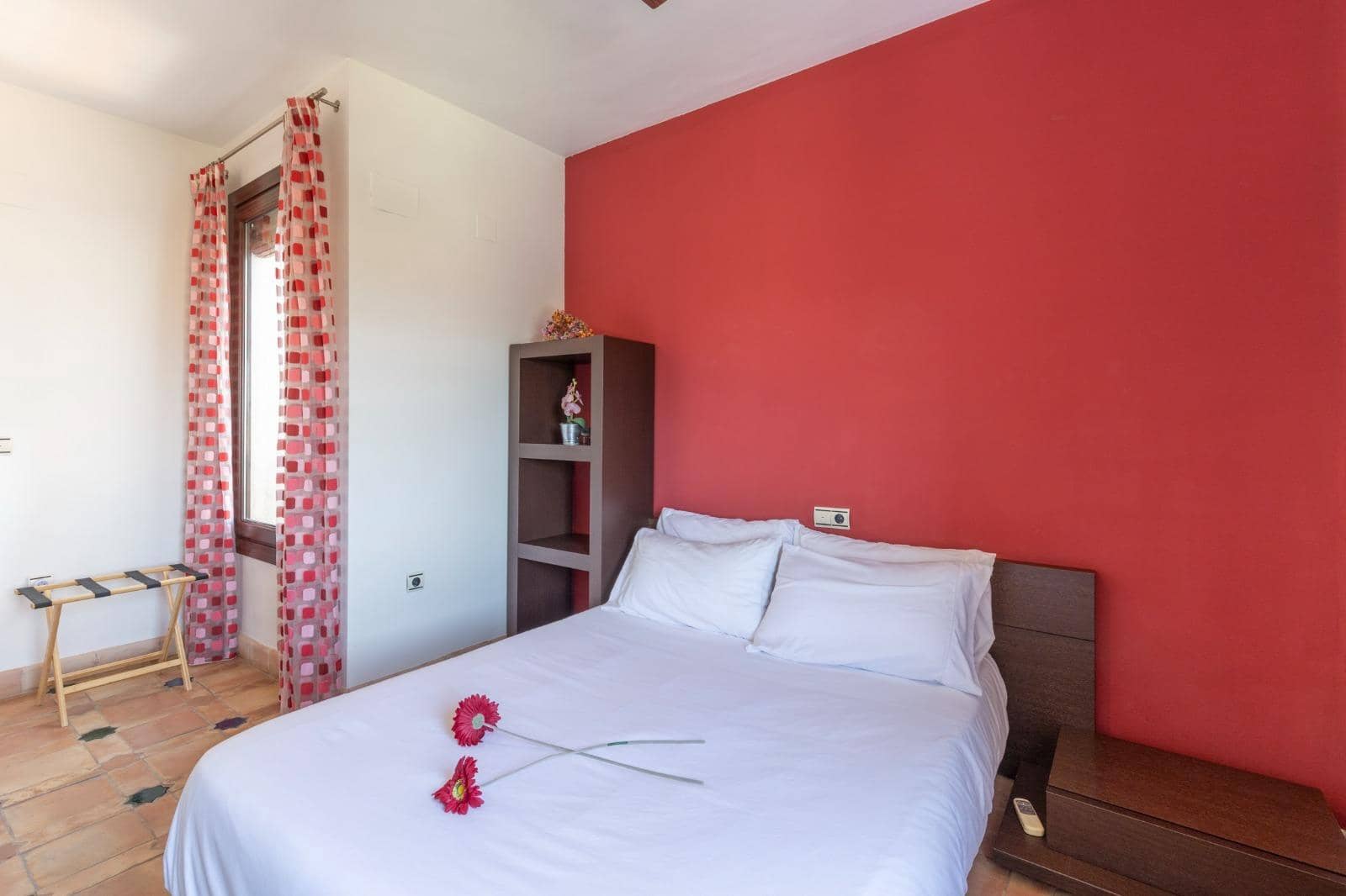 4 bedroom Villa for sale in Vegas del Genil with pool garage - € 429,000 (Ref: 10161553)