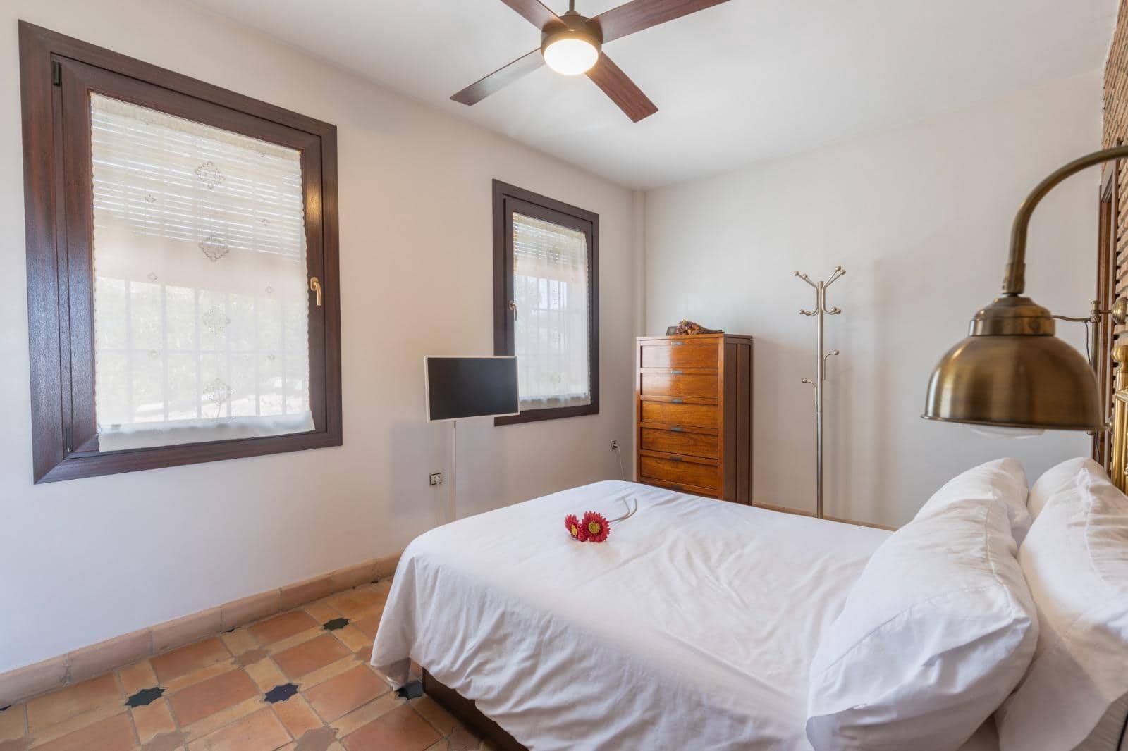 4 bedroom Villa for sale in Vegas del Genil with pool garage - € 429,000 (Ref: 10161553)