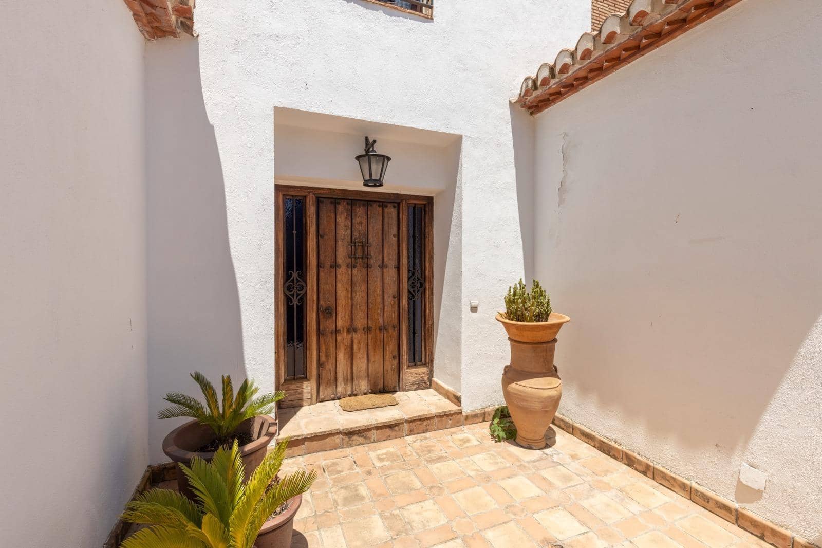 4 bedroom Villa for sale in Vegas del Genil with pool garage - € 429,000 (Ref: 10161553)