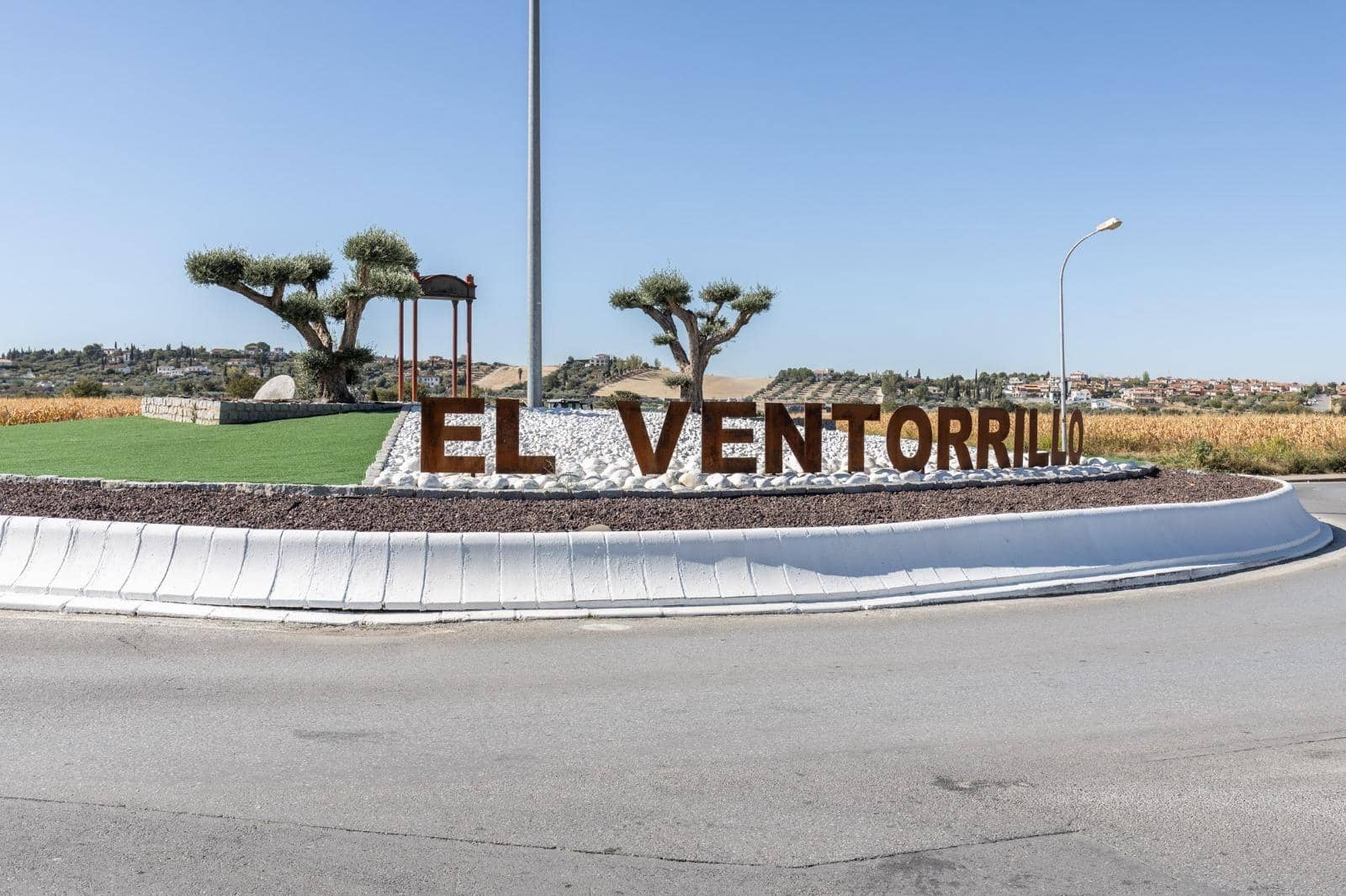 4 bedroom Villa for sale in Vegas del Genil with pool garage - € 429,000 (Ref: 10161553)