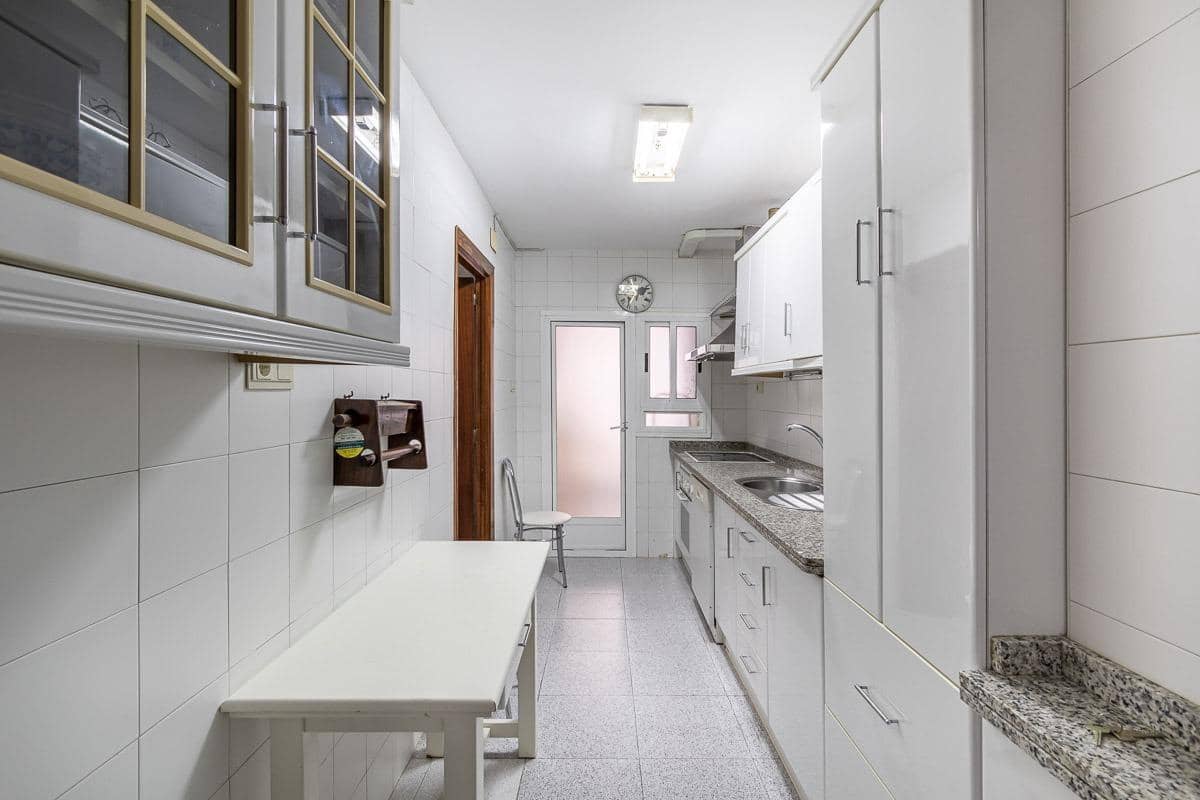 4 soverom Leilighet til salgs i Granada by med garasje - € 440 000 (Ref: 10185009)