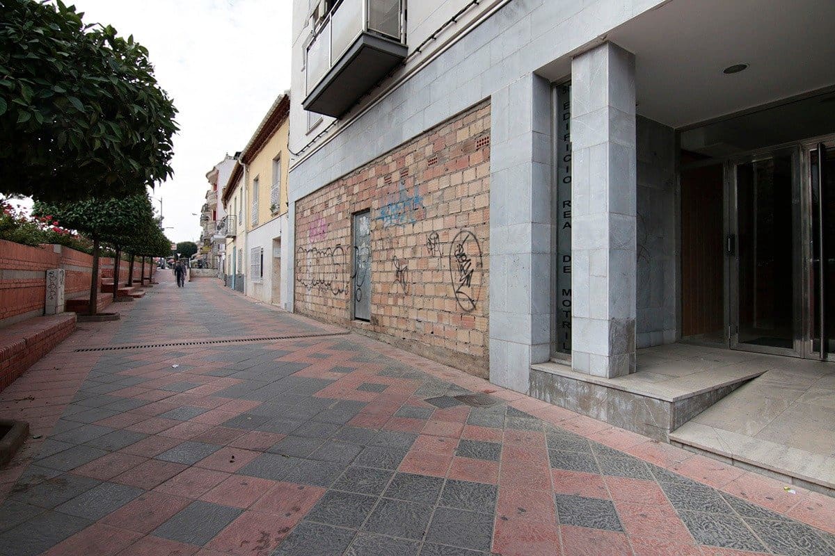Commercial for sale in Armilla - € 110,000 (Ref: 6863909)