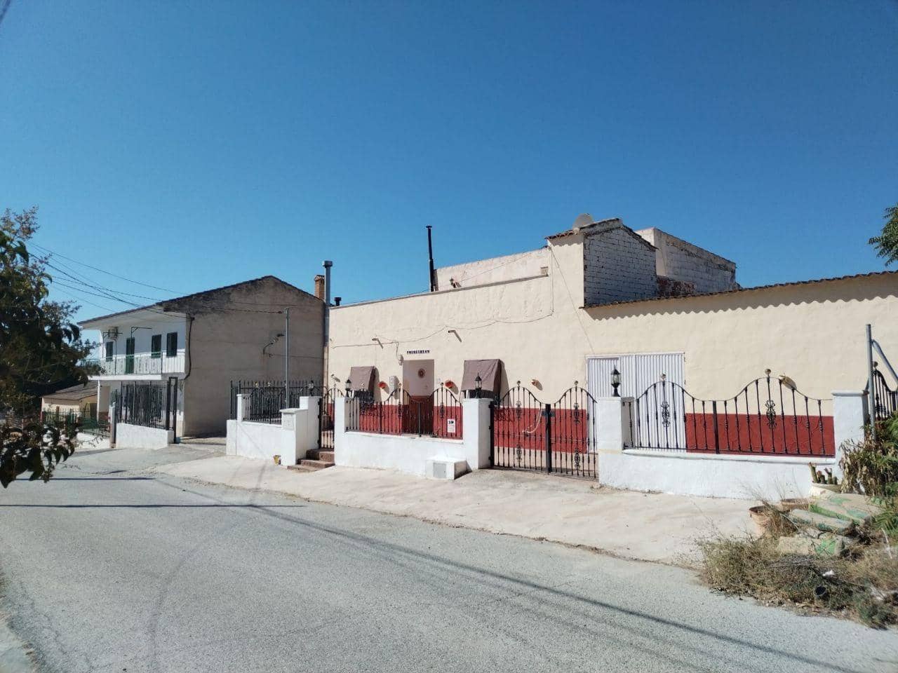 4 soveværelse Byhus til salg i Cortes de Baza med swimmingpool - € 155.000 (Ref: 6863935)