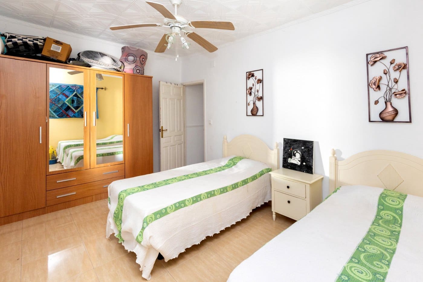 4 soveværelse Byhus til salg i Cortes de Baza med swimmingpool - € 155.000 (Ref: 6863935)