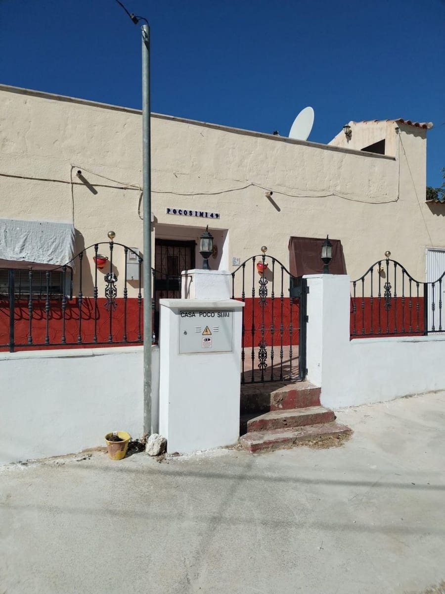 4 soveværelse Byhus til salg i Cortes de Baza med swimmingpool - € 155.000 (Ref: 6863935)