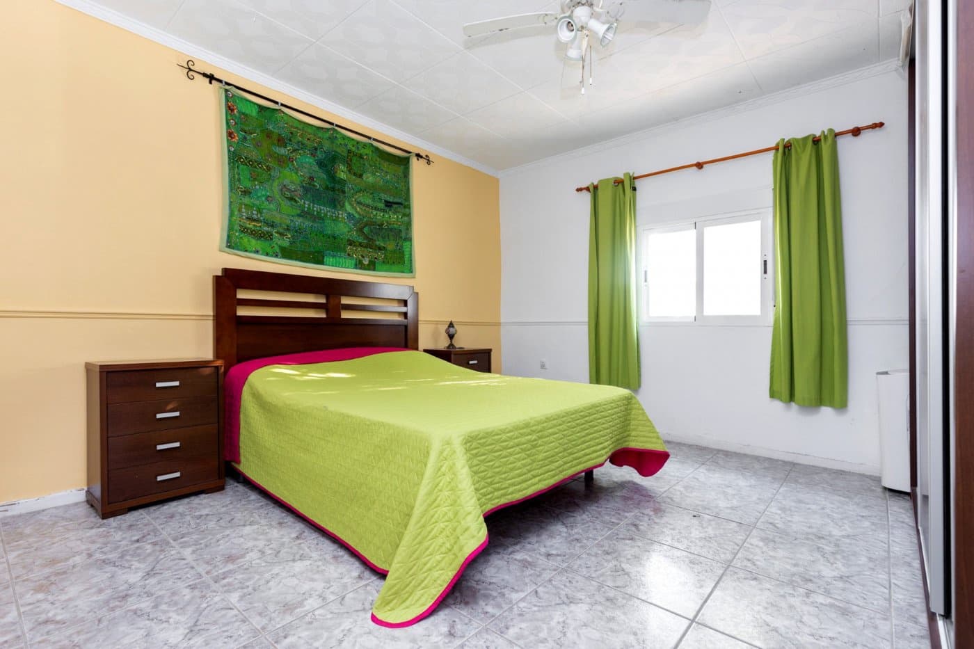 4 soveværelse Byhus til salg i Cortes de Baza med swimmingpool - € 155.000 (Ref: 6863935)