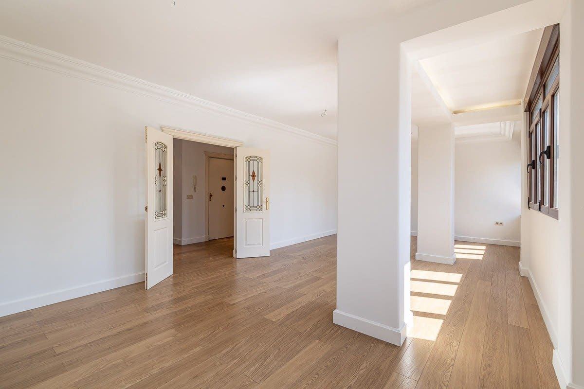 6 soveværelse Lejlighed til salg i Granada by - € 615.000 (Ref: 6864005)