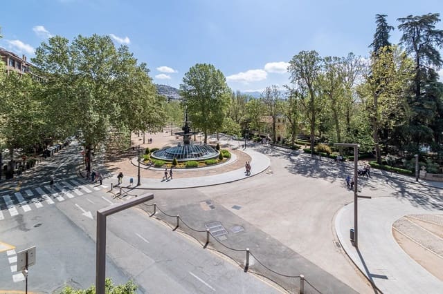 6 soveværelse Lejlighed til salg i Centro, Granada by - € 615.000 (Ref: 6864005)