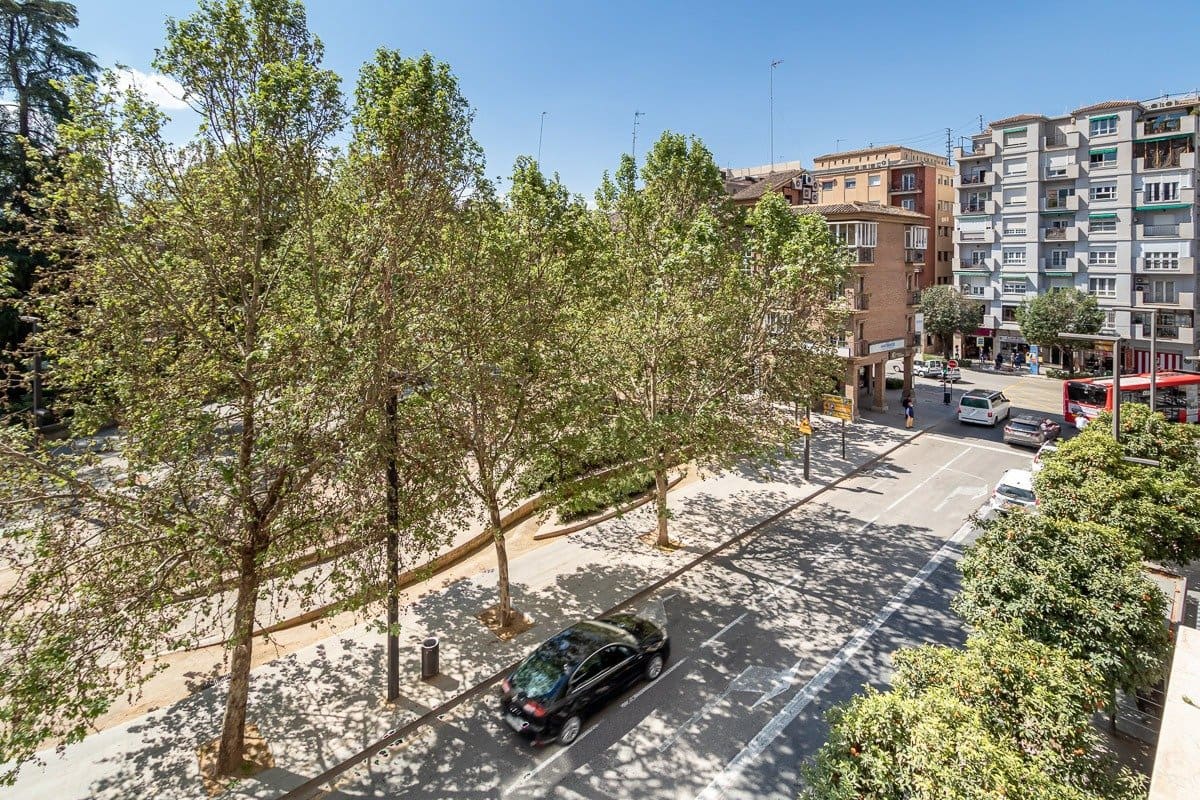 6 soveværelse Lejlighed til salg i Granada by - € 615.000 (Ref: 6864005)