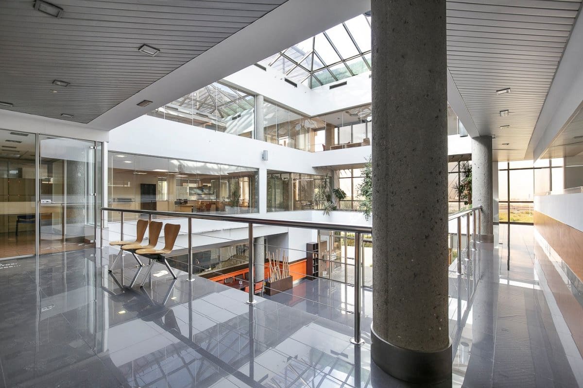 Erhverv til salg i Granada by med garage - € 1.800.000 (Ref: 6864053)