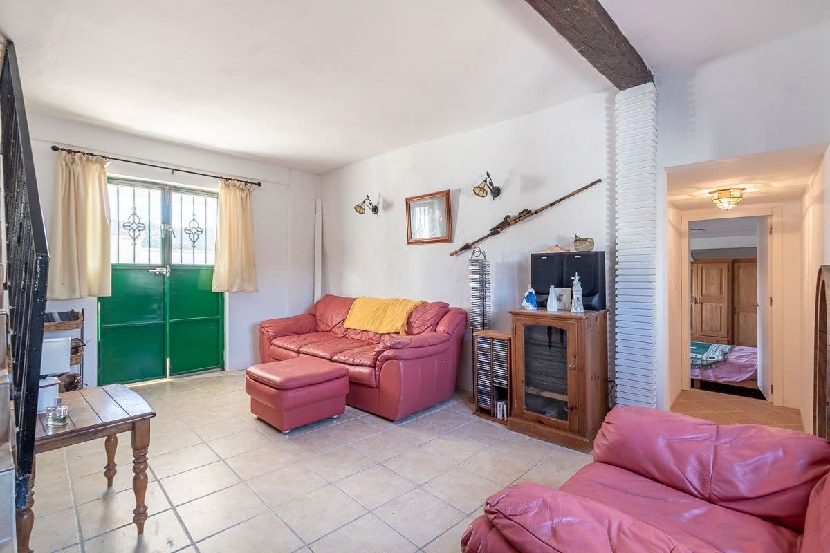 4 soveværelse Villa til salg i Loja - € 159.000 (Ref: 7309839)