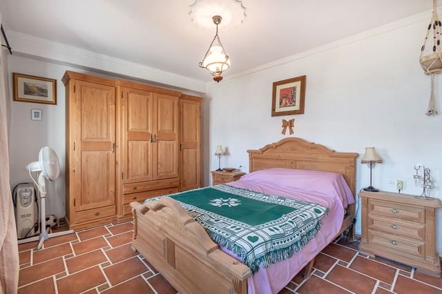 4 soveværelse Villa til salg i Loja - € 159.000 (Ref: 7309839)