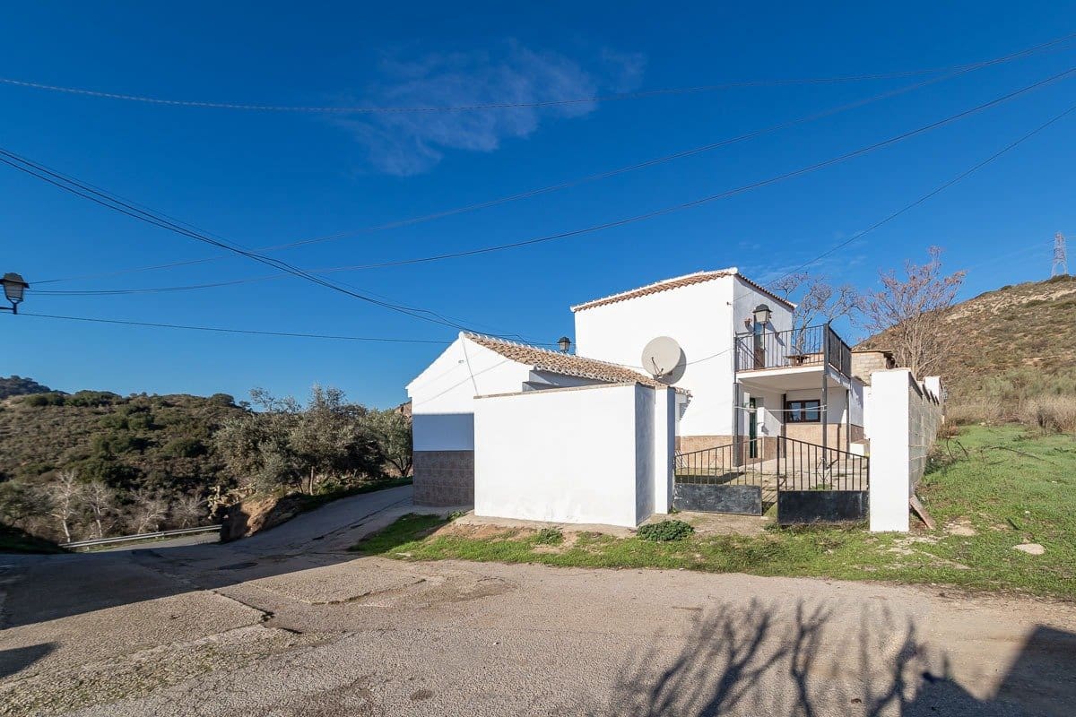 4 soveværelse Villa til salg i Loja - € 159.000 (Ref: 7309839)