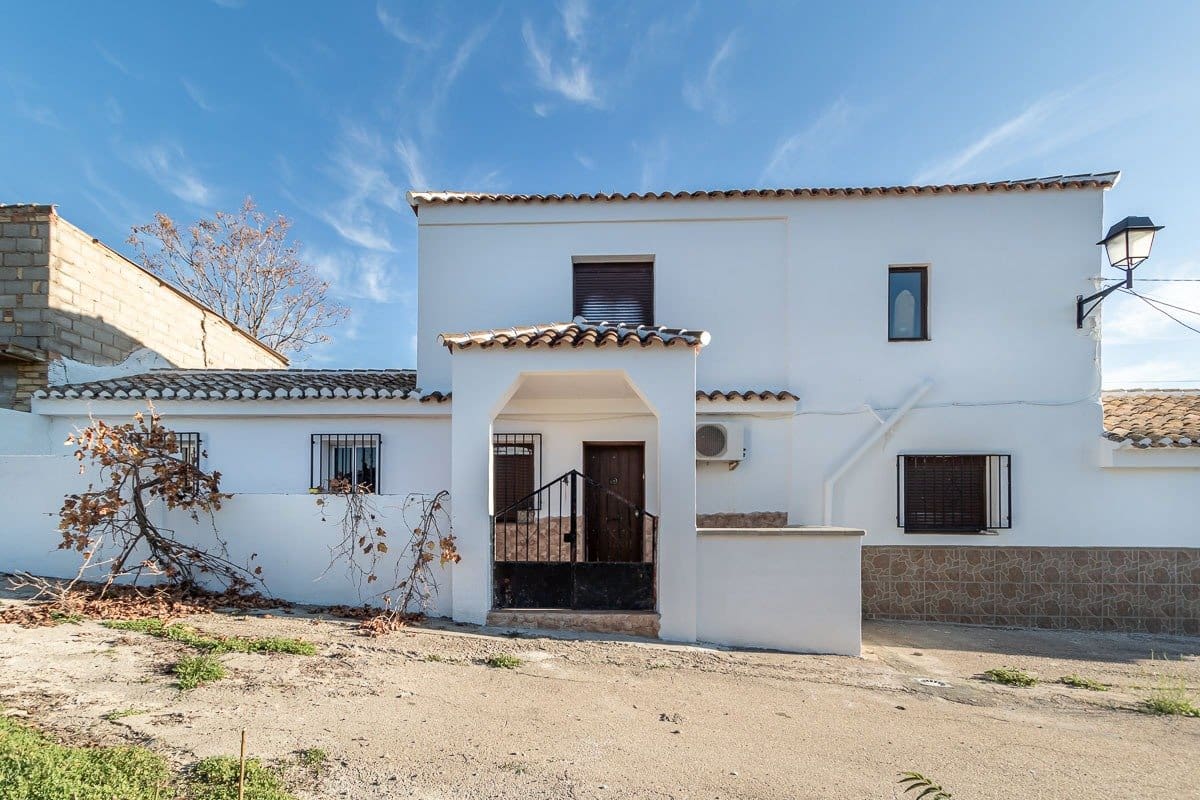 4 soveværelse Villa til salg i Loja - € 159.000 (Ref: 7309839)