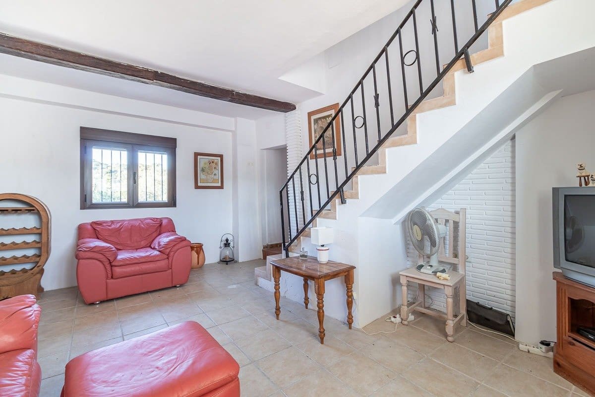 4 soveværelse Villa til salg i Loja - € 159.000 (Ref: 7309839)