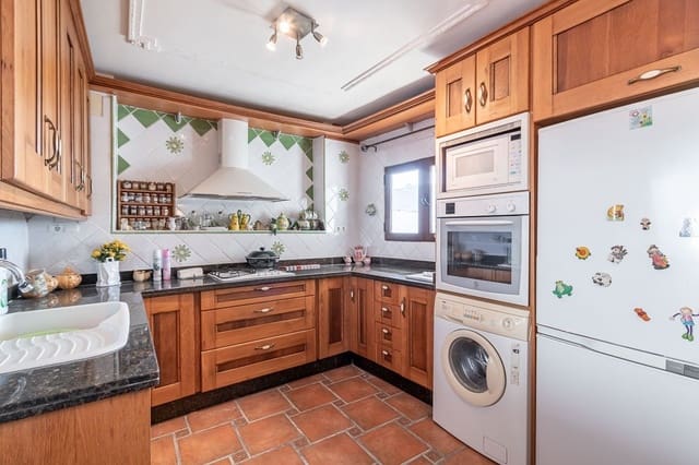 4 soveværelse Villa til salg i Loja - € 159.000 (Ref: 7309839)