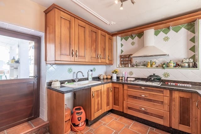 4 soveværelse Villa til salg i Loja - € 159.000 (Ref: 7309839)