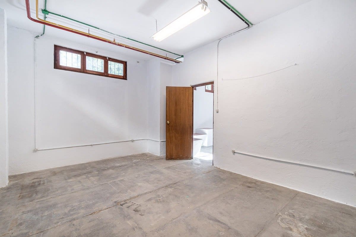 5 soveværelse Villa til salg i Granada by med swimmingpool garage - € 975.000 (Ref: 7344751)