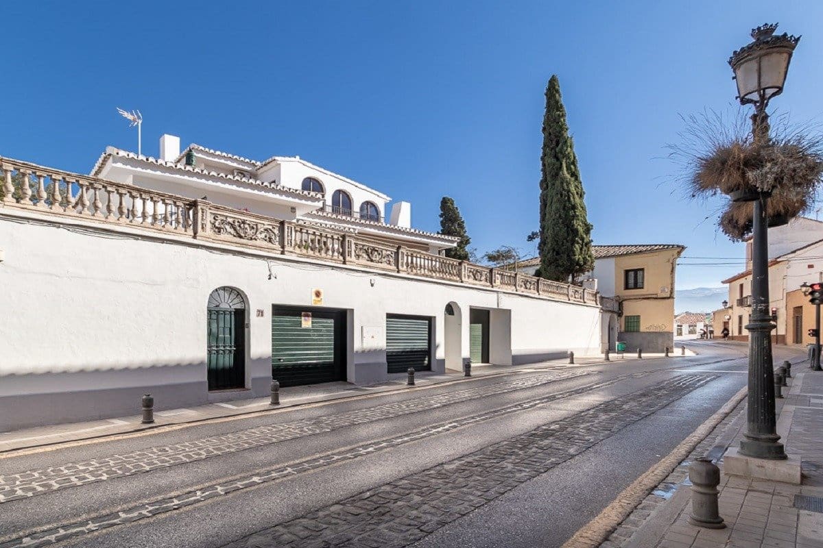 5 soveværelse Villa til salg i Granada by med swimmingpool garage - € 975.000 (Ref: 7344751)