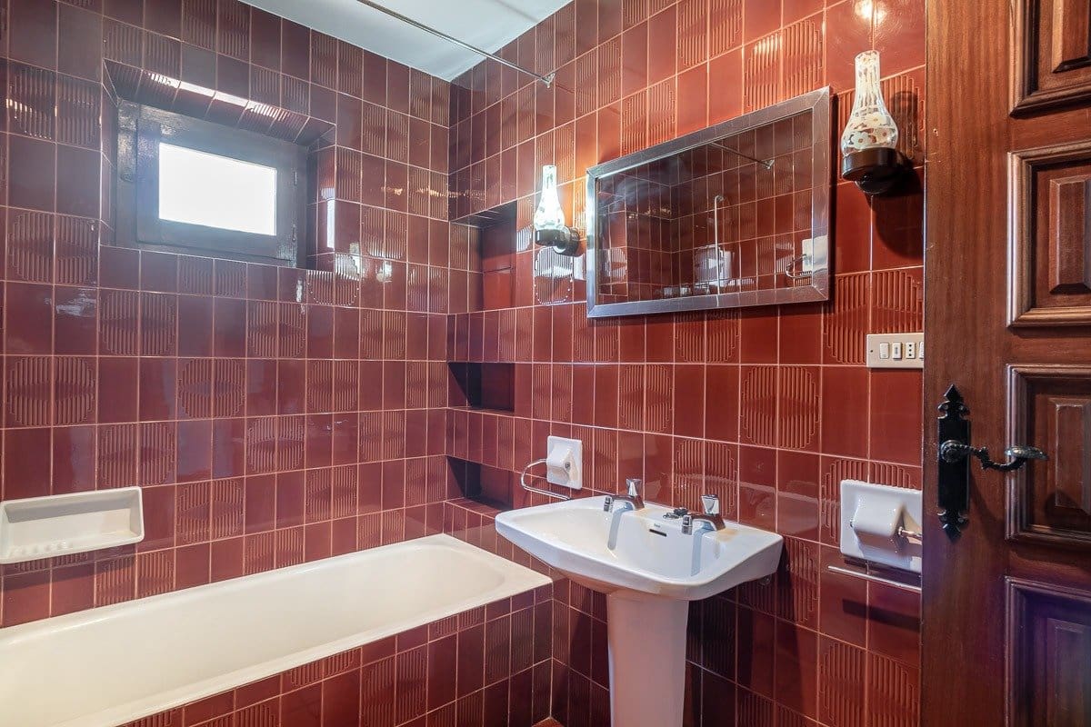 5 soveværelse Villa til salg i Granada by med swimmingpool garage - € 975.000 (Ref: 7344751)