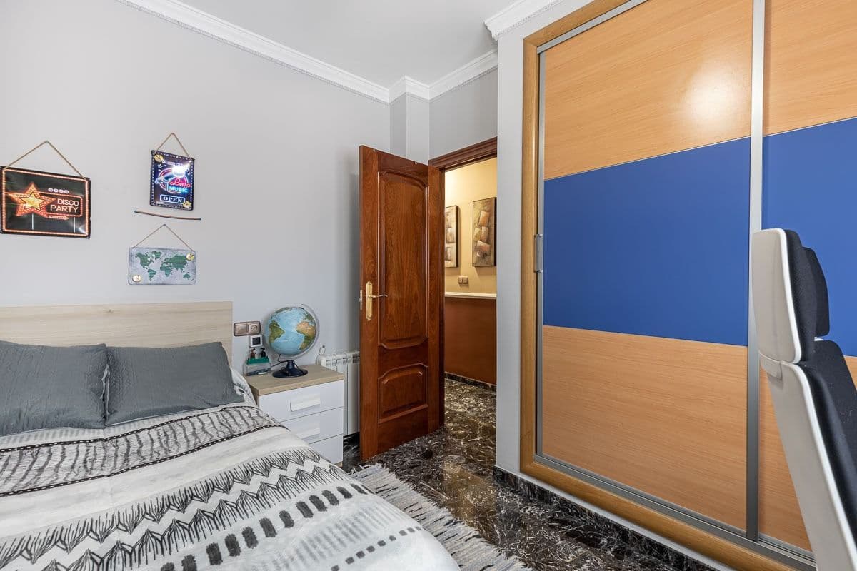 4 Zimmer Haus zu verkaufen in Las Gabias mit Garage - 179.000 € (Ref: 7451193)