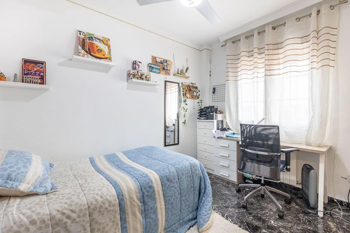 4 Zimmer Haus zu verkaufen in Las Gabias mit Garage - 179.000 € (Ref: 7451193)