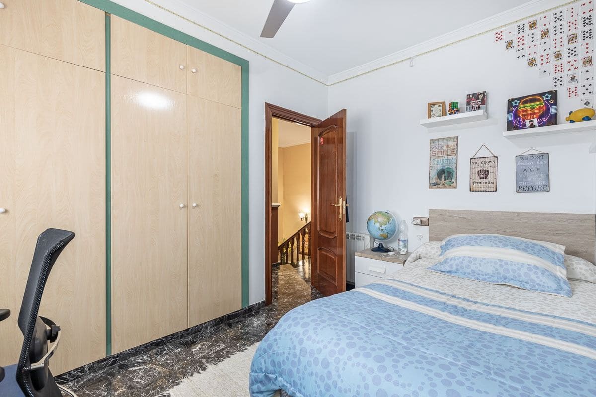4 Zimmer Haus zu verkaufen in Las Gabias mit Garage - 179.000 € (Ref: 7451193)