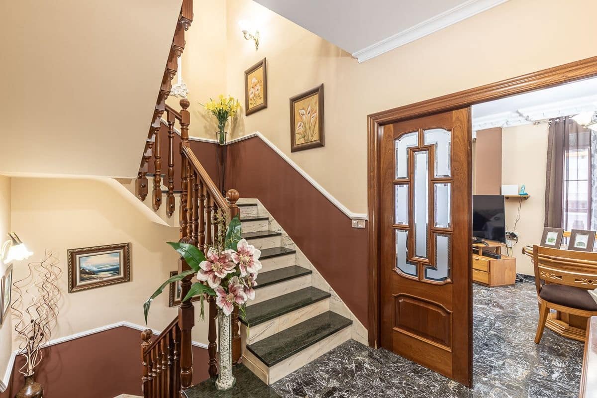 4 Zimmer Haus zu verkaufen in Las Gabias mit Garage - 179.000 € (Ref: 7451193)