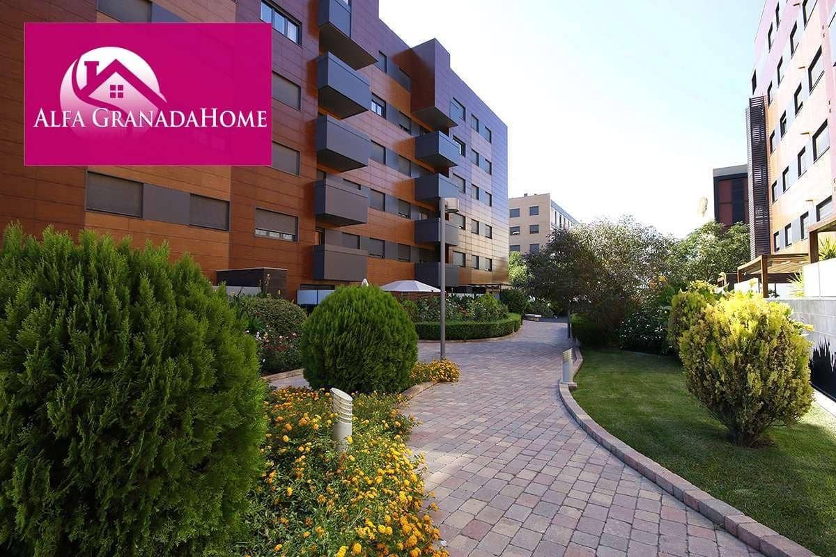 2 soverom Leilighet til leie i Granada by med svømmebasseng - € 900 (Ref: 7887685)