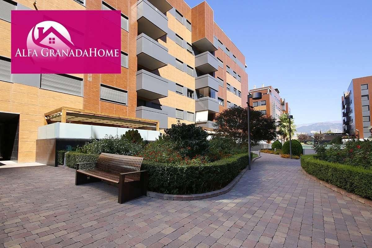 2 soverom Leilighet til leie i Granada by med svømmebasseng - € 900 (Ref: 7887685)