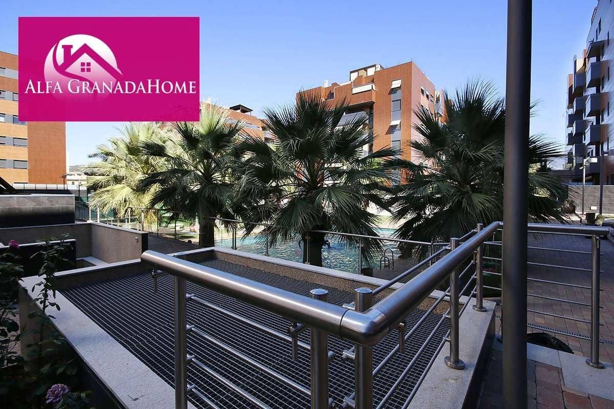 2 soverom Leilighet til leie i Granada by med svømmebasseng - € 900 (Ref: 7887685)