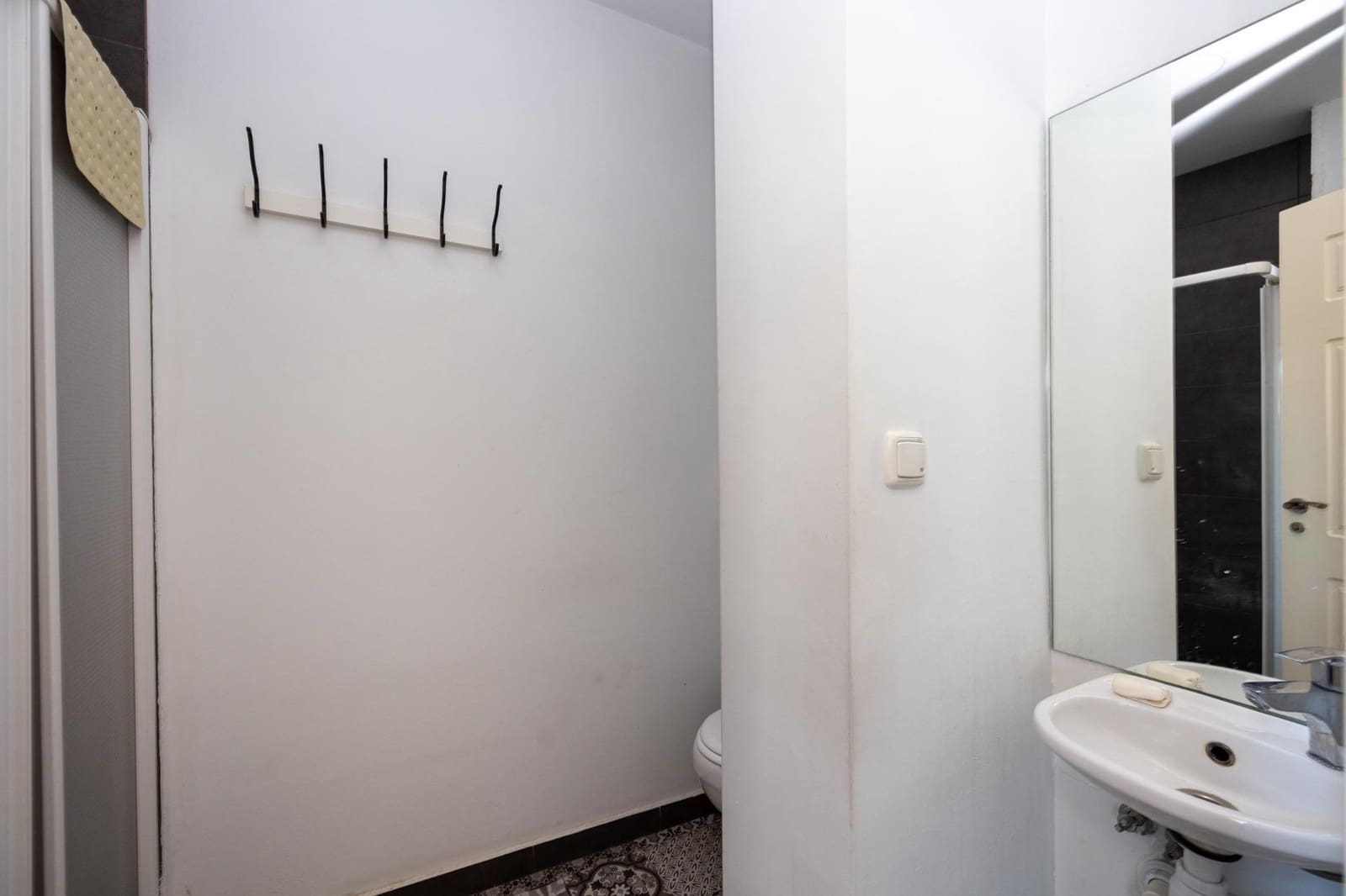 16 slaapkamer Villa te koop in Granada stad met zwembad - € 1.100.000 (Ref: 8155241)