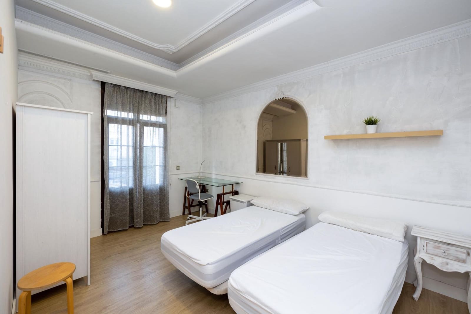 16 slaapkamer Villa te koop in Granada stad met zwembad - € 1.100.000 (Ref: 8155241)