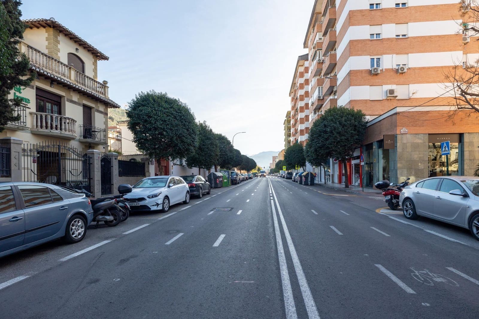 16 slaapkamer Villa te koop in Granada stad met zwembad - € 1.100.000 (Ref: 8155241)