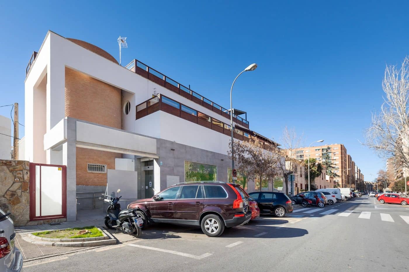 Commercial for sale in Granada city with garage - € 600,000 (Ref: 8206909)